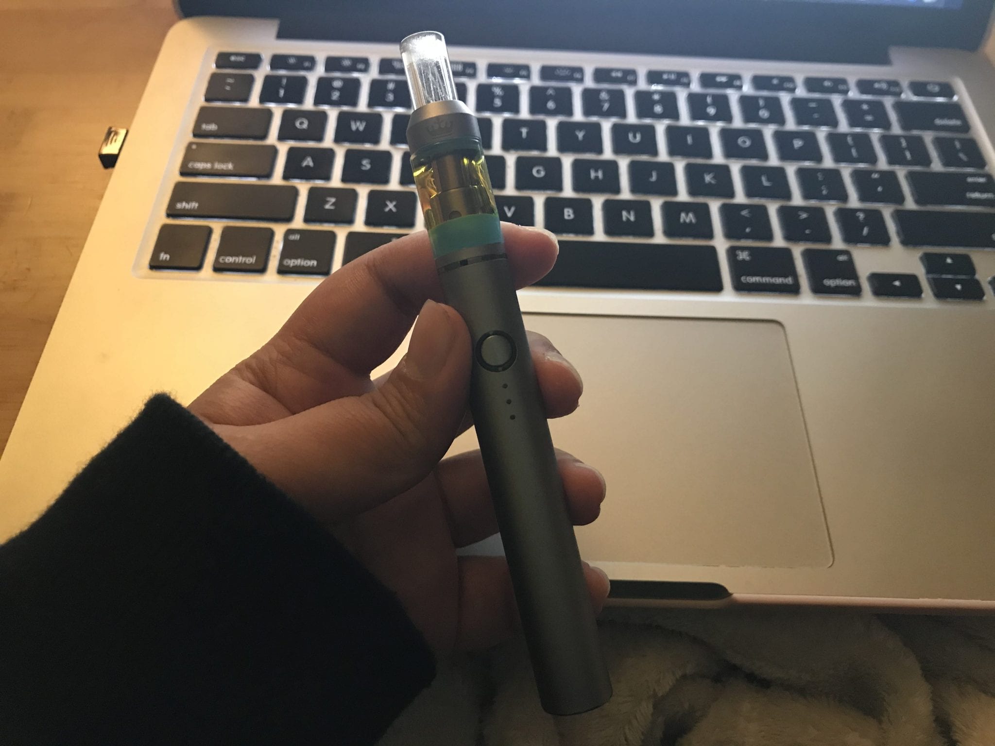 Chil Vape Review: Strong THC Oil Cartridge And Great Battery ...