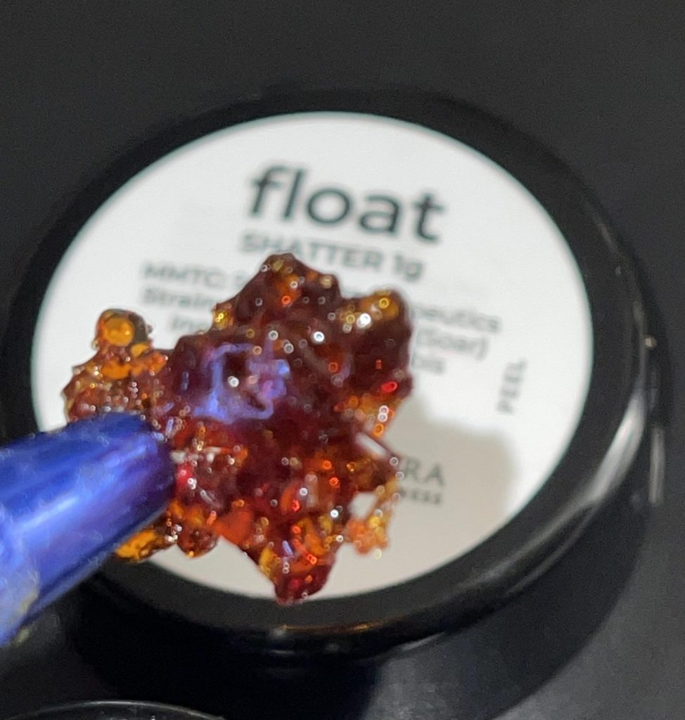float-shatter-close-up-1461x1536