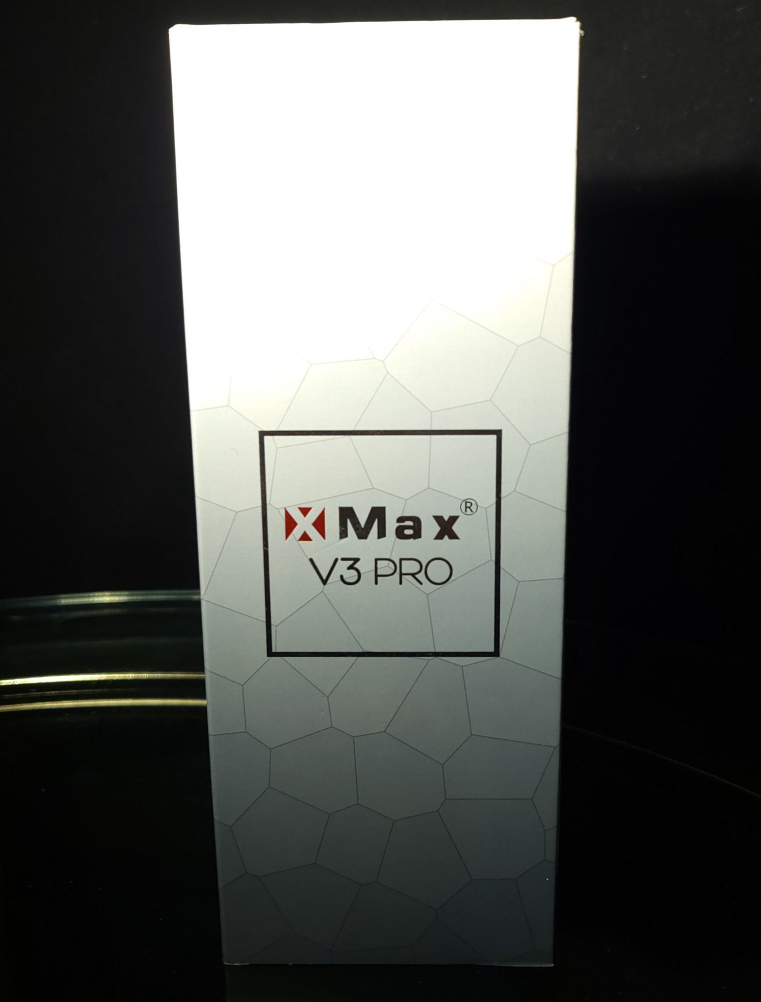 xmax v3 pro box close